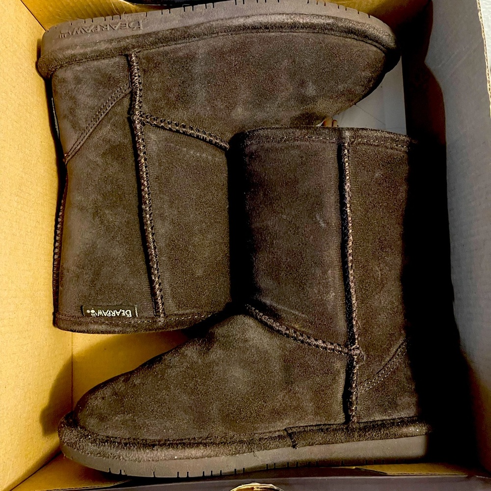 Brand new Bearpaw youth boots